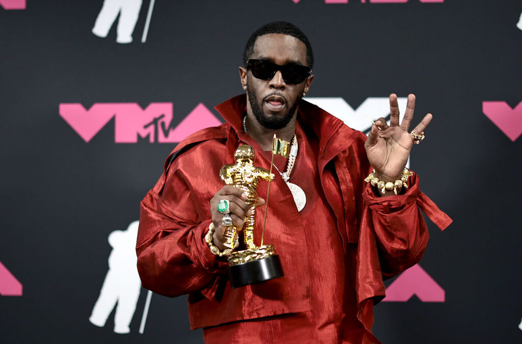 Suuuuuure, Sean…  Diddy ‘Incensed’ He Got Caught On Camera In Cassie Abuse Video, Claims Clip ‘Doesn’t Tell The Full Story’