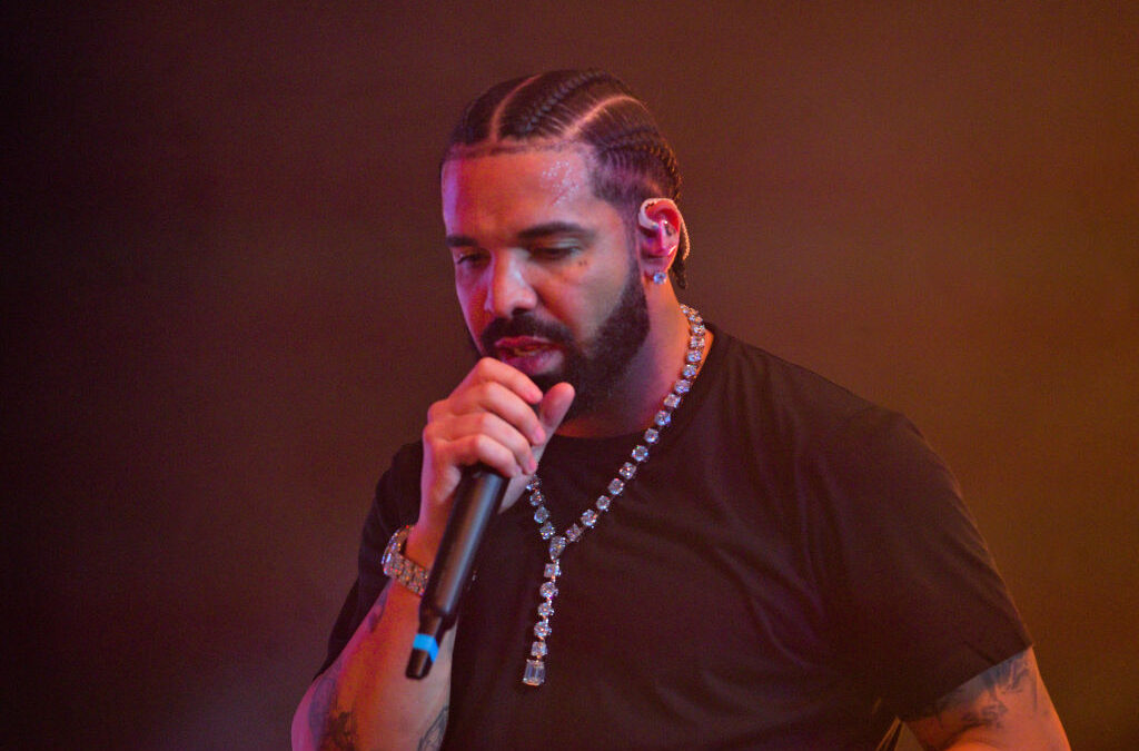 Best Moments From Drake’s 100GB Data Dump Featuring Rehearsals With Rihanna & Motherly Advice On Serena Williams​