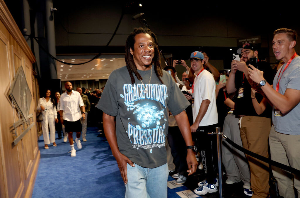 Jay-Z, Tom Brady, Travis Scott, Lil Wayne & More Attend The Inaugural Fanatics Fest NYC​