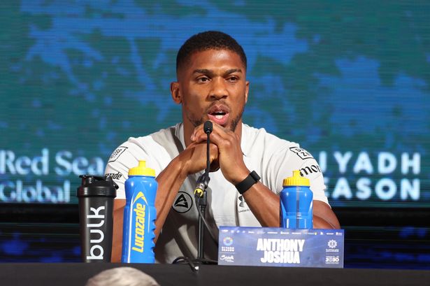 Anthony Joshua has identified major problem with Mike Tyson’s fight vs Jake Paul​