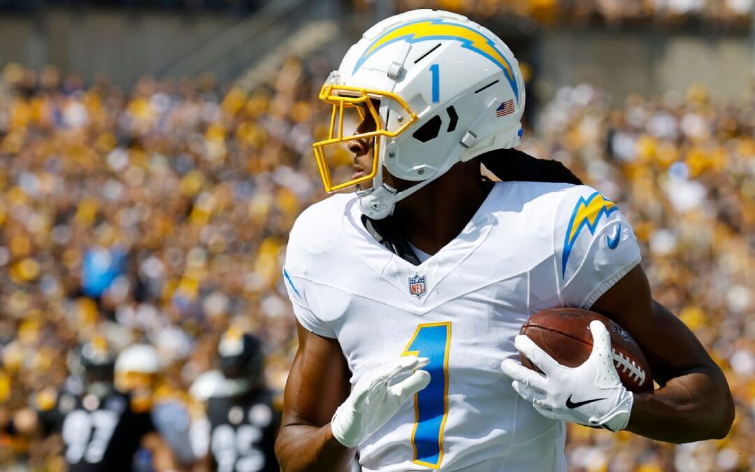 Quentin Johnston puts Chargers on the board with 27-yard touchdown catch​