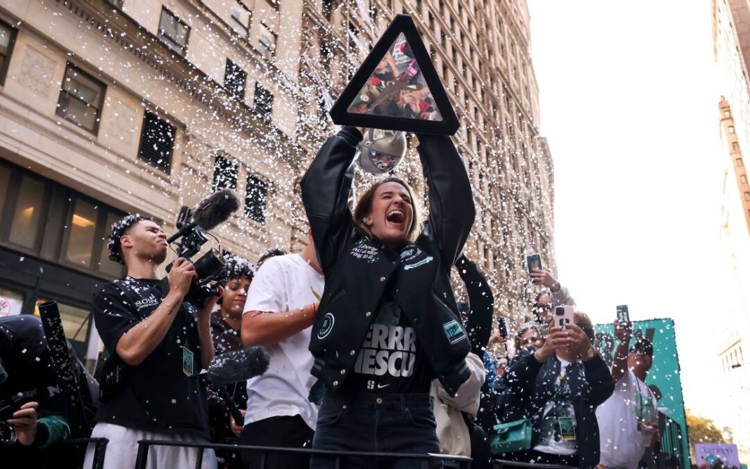 Liberty celebrate title with ticker-tape parade​