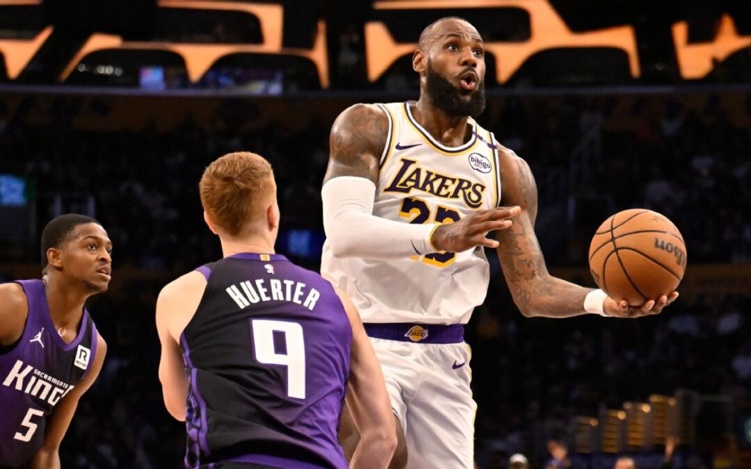 LeBron dazzles in 4th but stresses Lakers ‘a team’​