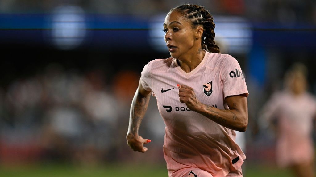 Leroux in L.A. until ‘end’ with new Angel City deal​​