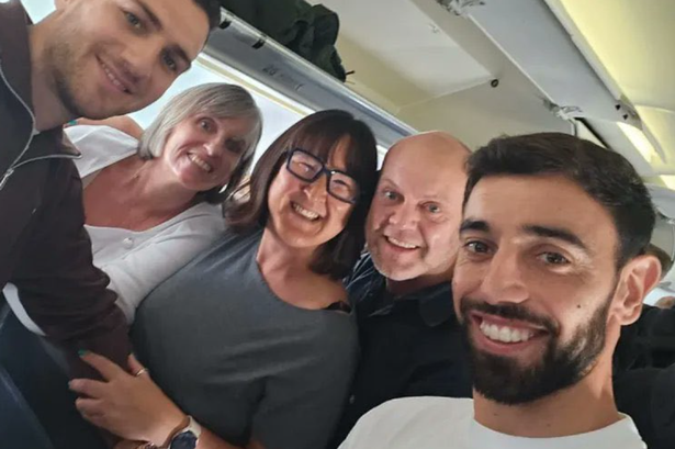 Man Utd captain Bruno Fernandes helps save ill passenger on easyJet flight​