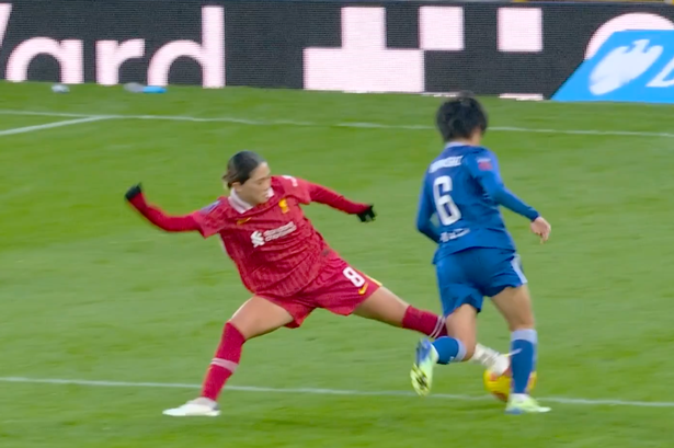 Liverpool fans fume at WSL Merseyside derby penalty – ‘Makes the league look like a joke’​