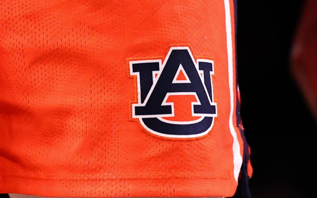 Sources: Auburn scuffle forces flight to turn back​