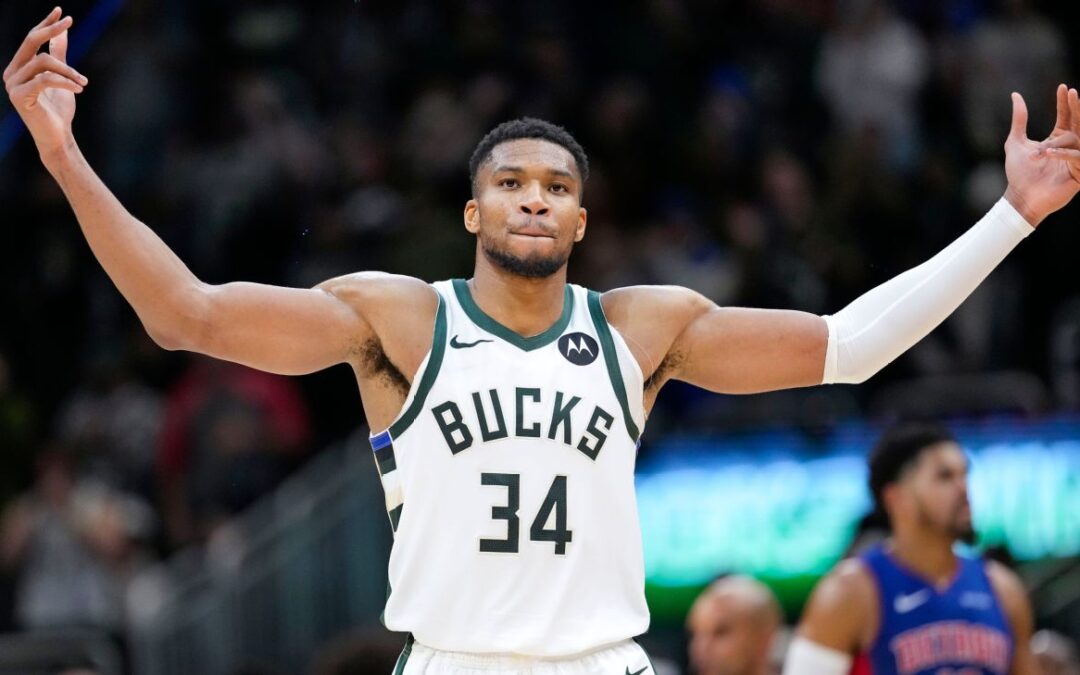 Giannis outscores Pistons in OT, finishes with 59​