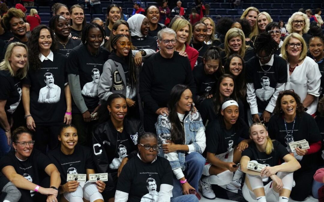 Lobo: Auriemma recruited strong women, forged strong women, changed the lives of his 160 players​