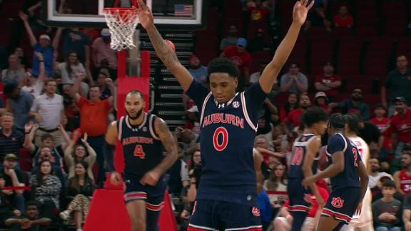 Auburn stuns No. 4 UH day after in-flight scuffle​