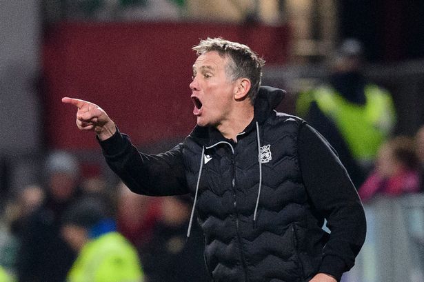 Wrexham boss points finger of blame after failure to beat managerless rival​