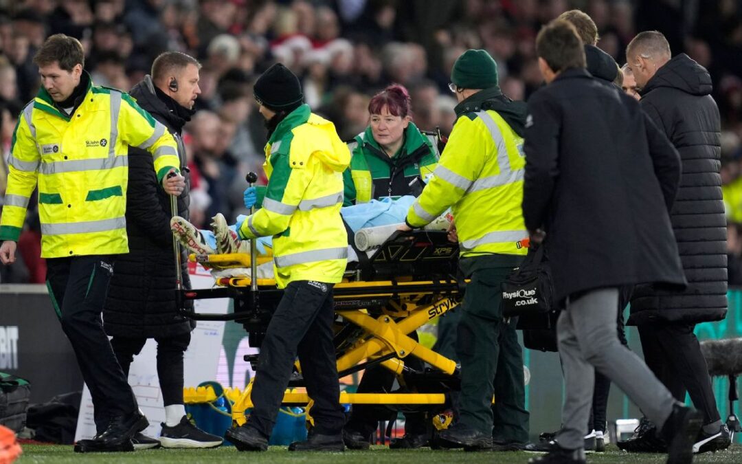 West Ham GK Fabianski ‘alert’ after scary collision​​