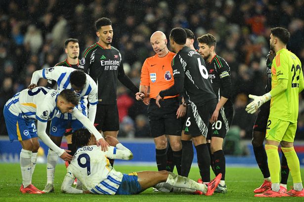 Jamie Redknapp slams ‘chaotic’ Arsenal pair for their roles in Brighton penalty​